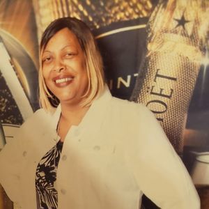 Meet your Posher, Deborah